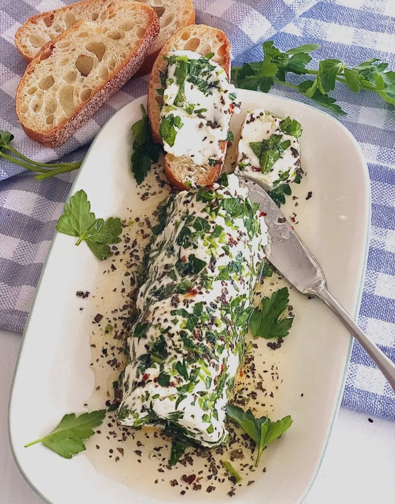 Basil Pesto dipping oil